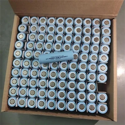 Vi sender 6000 stk. 18650 3.6V 3200mAh genopladelige Li-ion-batterier til Fra...